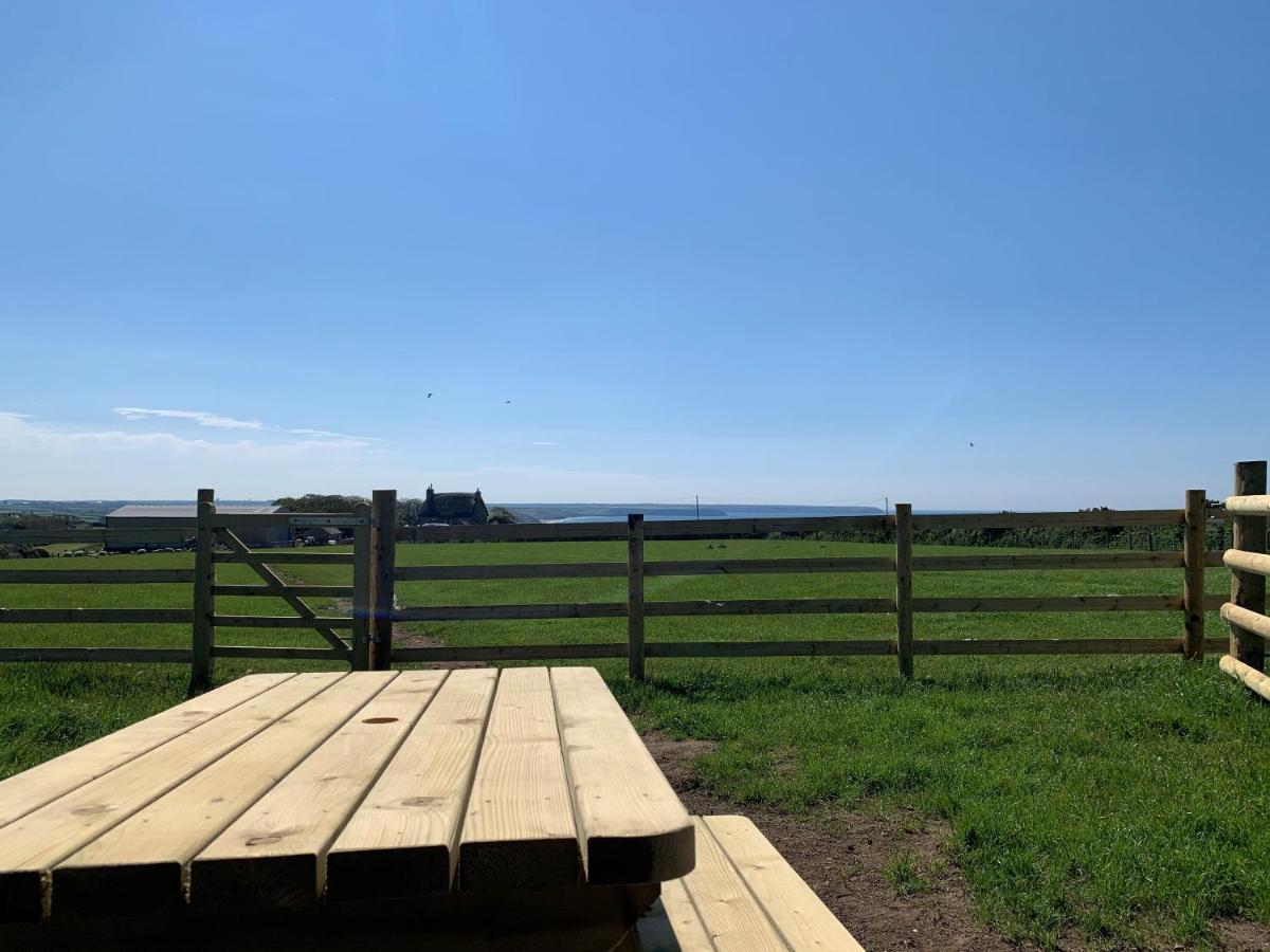 Ewe With A View Sea View Shepherds Huts Breage Exterior foto