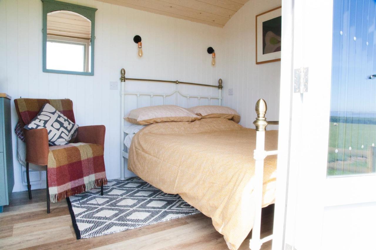 Ewe With A View Sea View Shepherds Huts Breage Exterior foto